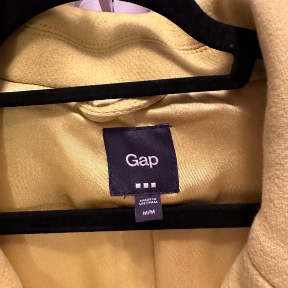 Yellow GAP jacket with golden buttons. - Picture 3 of 7